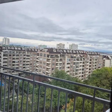 Διαμέρισμα Sea View Lazur
